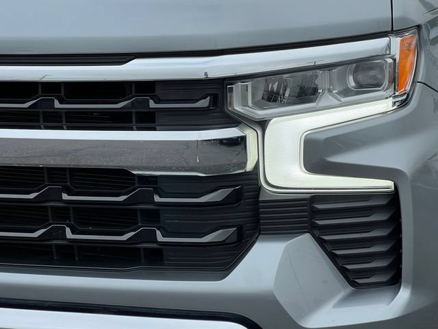 Used 2023 Chevrolet Silverado 1500 LT AWD/4WD image 40