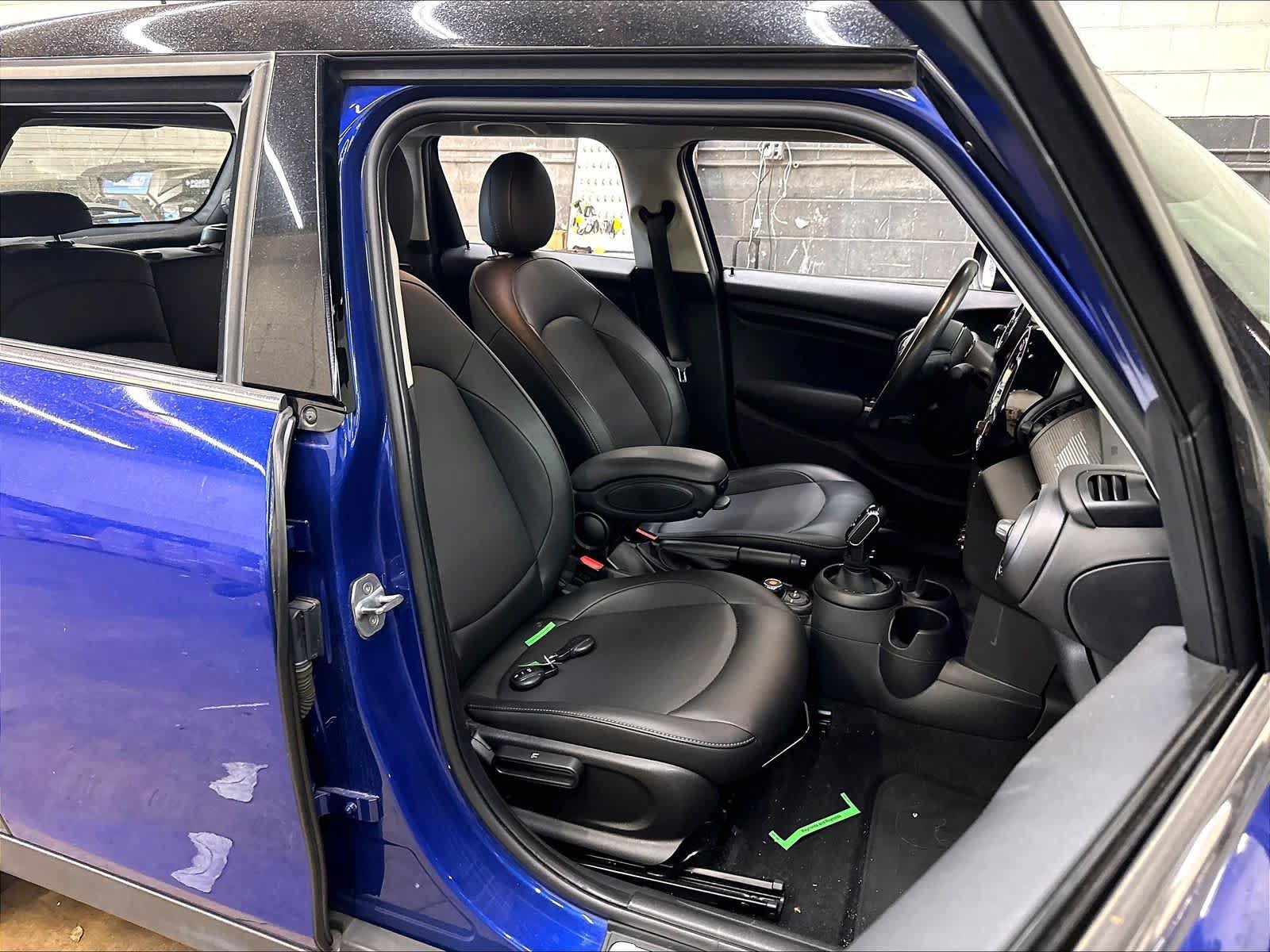Used 2020 MINI Cooper 4-Door Hardtop FWD image 10