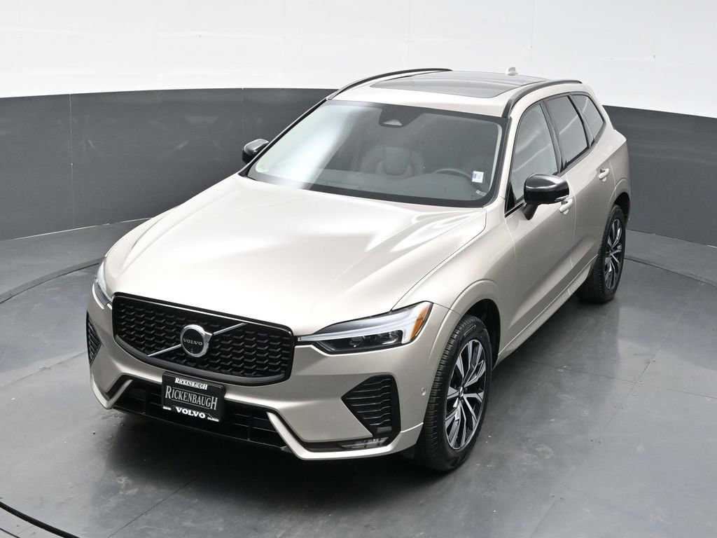 Used 2025 Volvo XC60 B5 Plus image 24