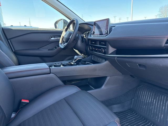 Used 2025 Nissan Rogue Rock Creek w/ Rock Creek Premium Package image 26