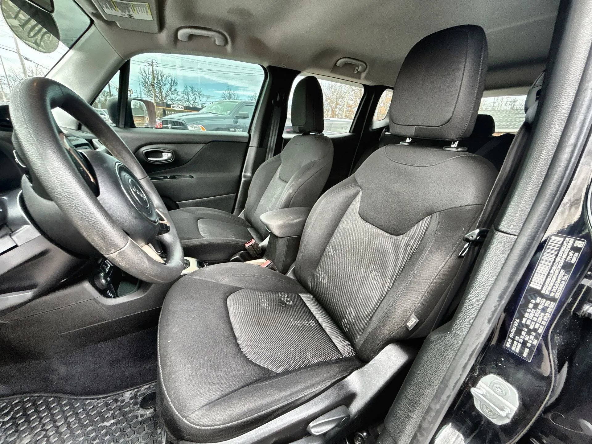 Used 2017 Jeep Renegade Sport w/ Power & Air Group image 13