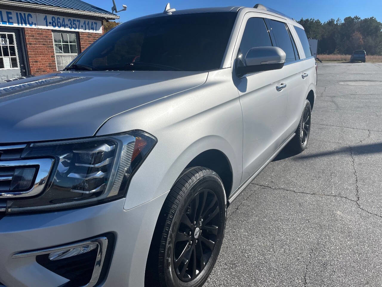 Used 2019 Ford Expedition Limited w/ Equipment Group 301A image 2