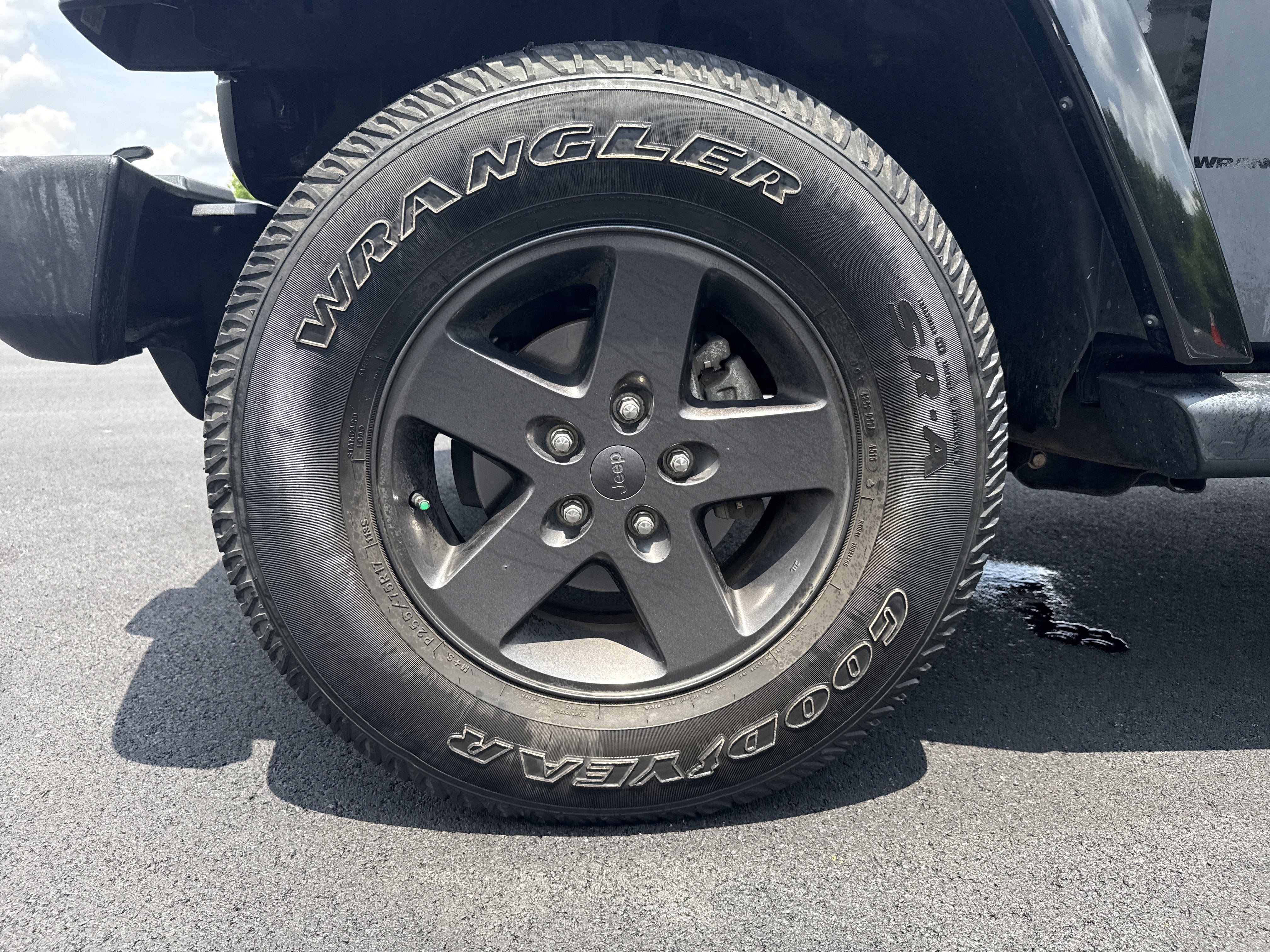 Used 2016 Jeep Wrangler Unlimited Sport AWD/4WD image 28