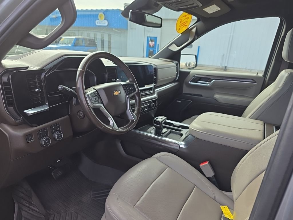 Used 2023 Chevrolet Silverado 1500 LTZ image 14