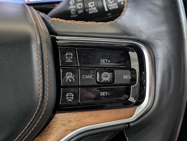 Used 2022 Jeep Grand Wagoneer Series III w/ Rear Seat Video Group 1 AWD/4WD image 29