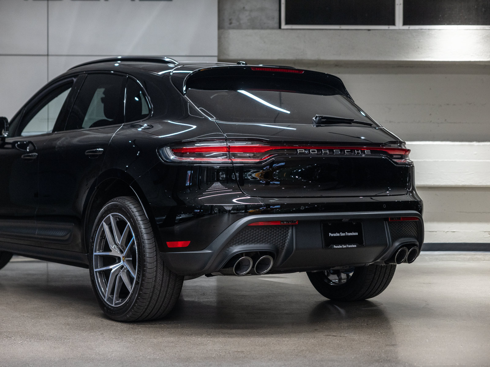 Used 2026 Porsche Macan AWD/4WD image 24