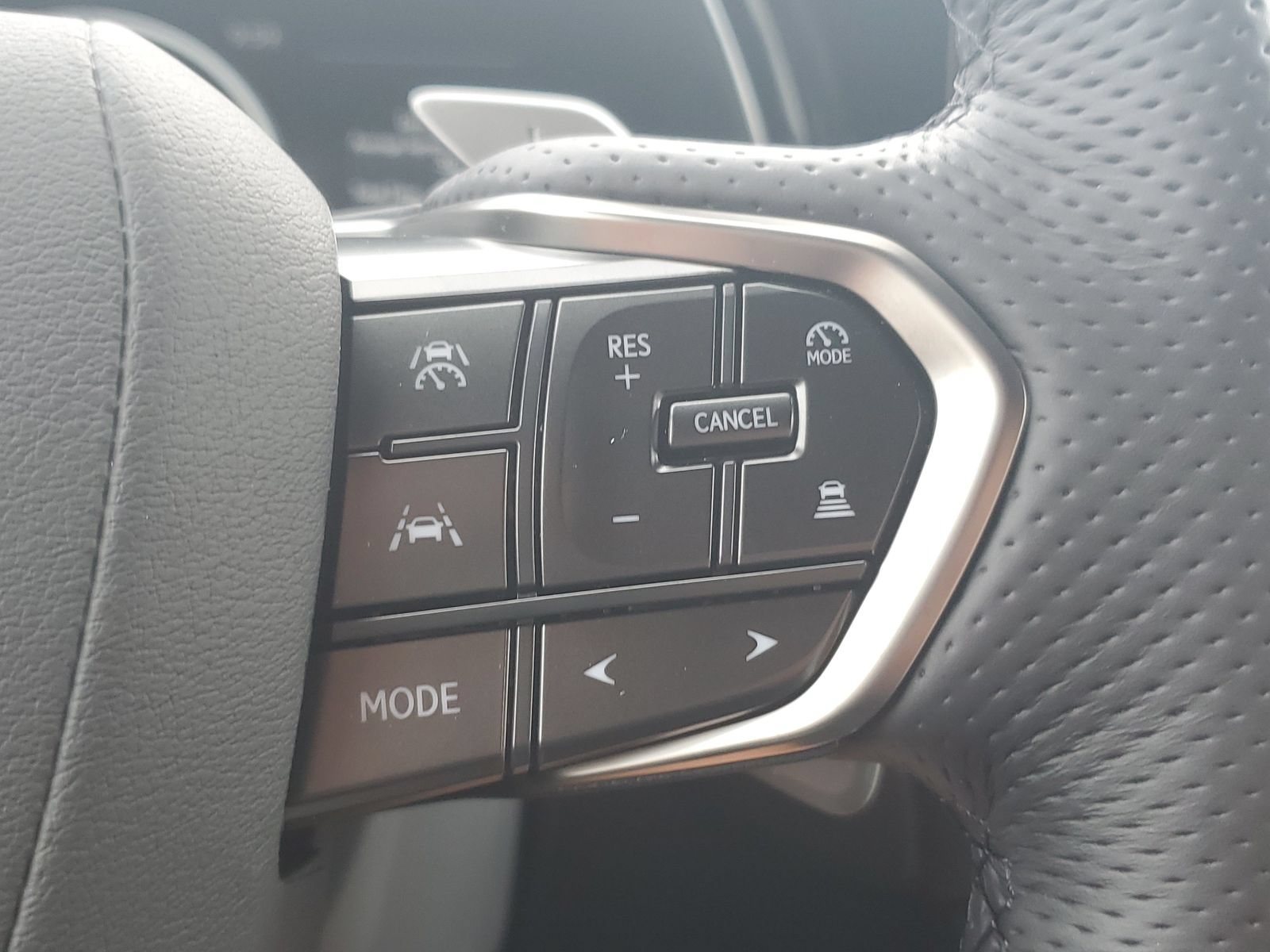 Used 2026 Lexus TX 500h AWD w/ Technology Package image 25