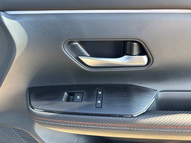 New 2027 Nissan Kicks SR FWD image 17