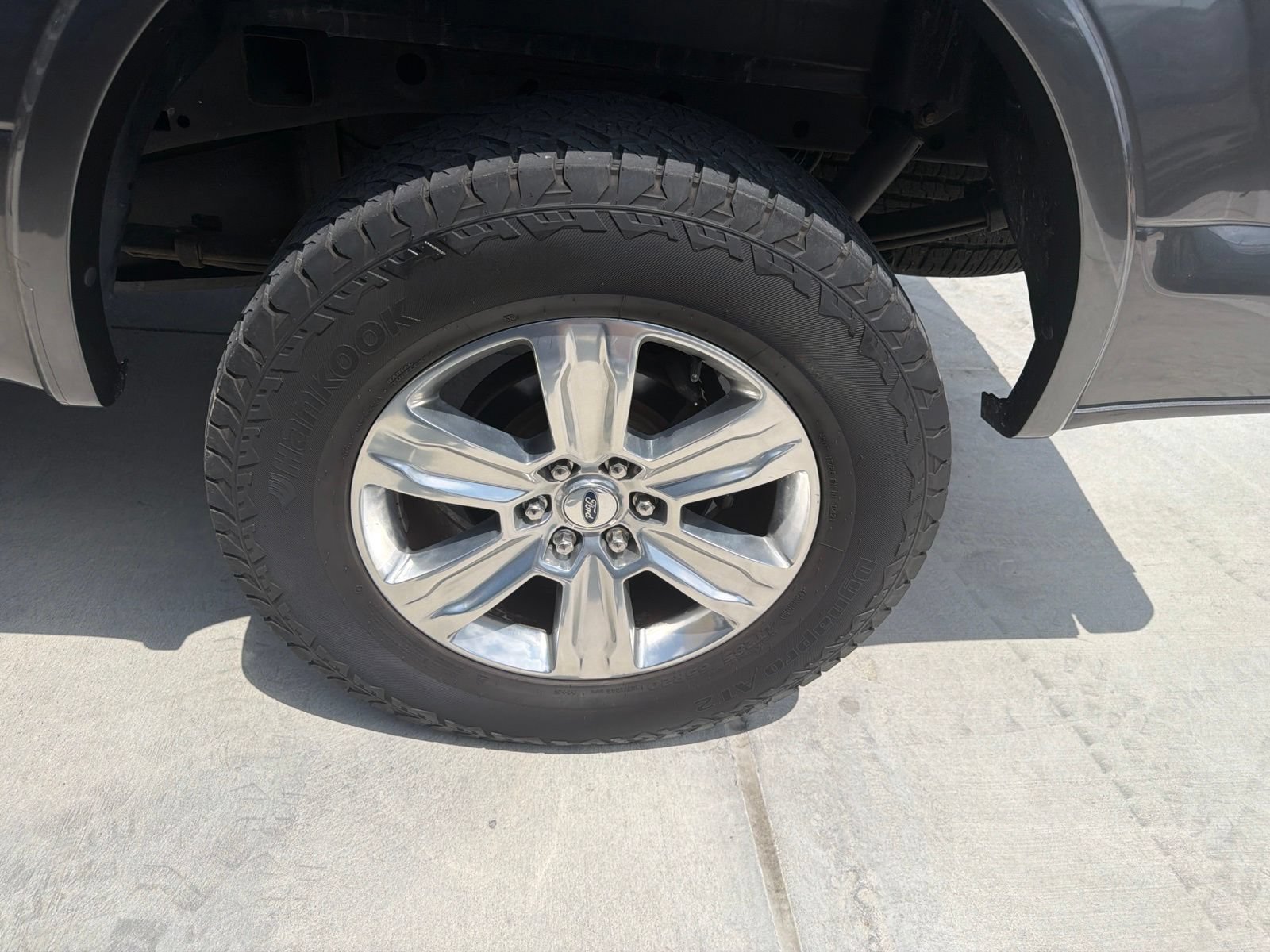 Used 2018 Ford F150 Platinum w/ Equipment Group 701A Luxury AWD/4WD image 10