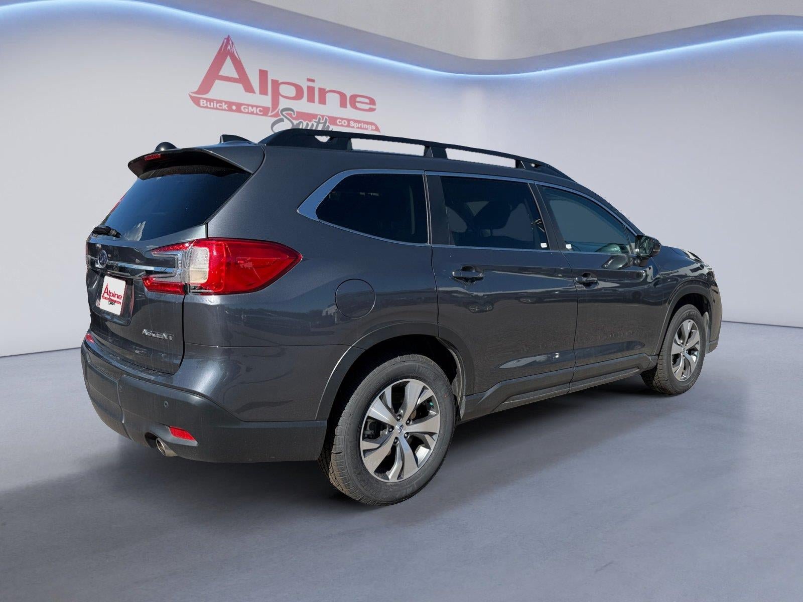 Used 2025 Subaru Ascent Premium AWD/4WD image 5