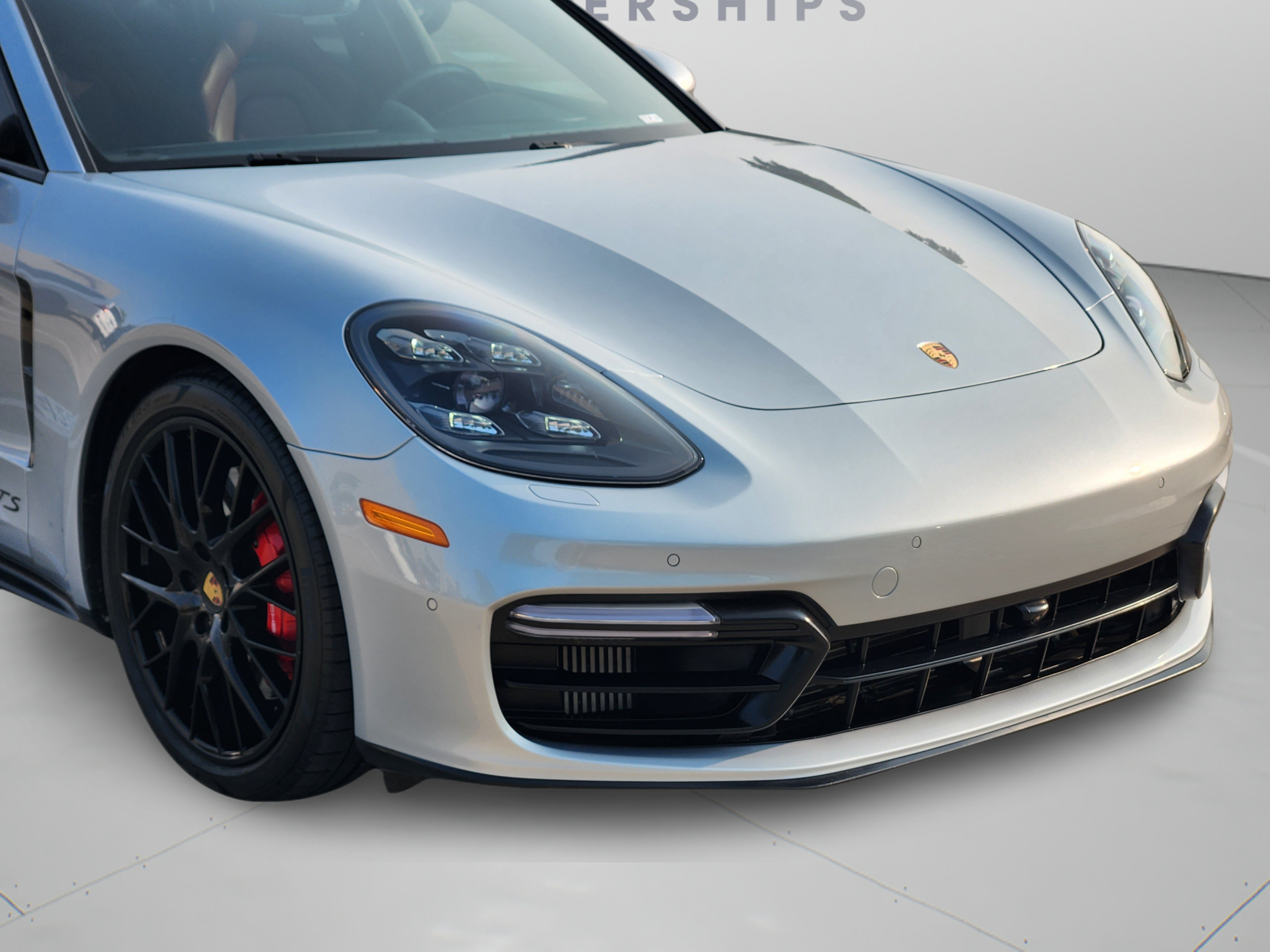 Used 2019 Porsche Panamera GTS AWD/4WD image 32