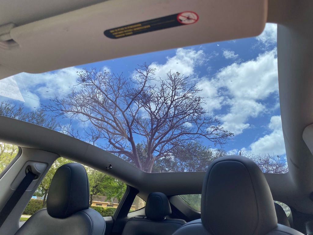 Used 2025 Tesla Model Y Long Range image 17