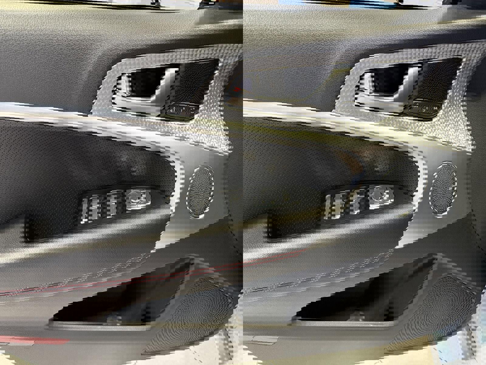 Used 2023 Genesis G70 2.0T w/ Sport Prestige Package image 12