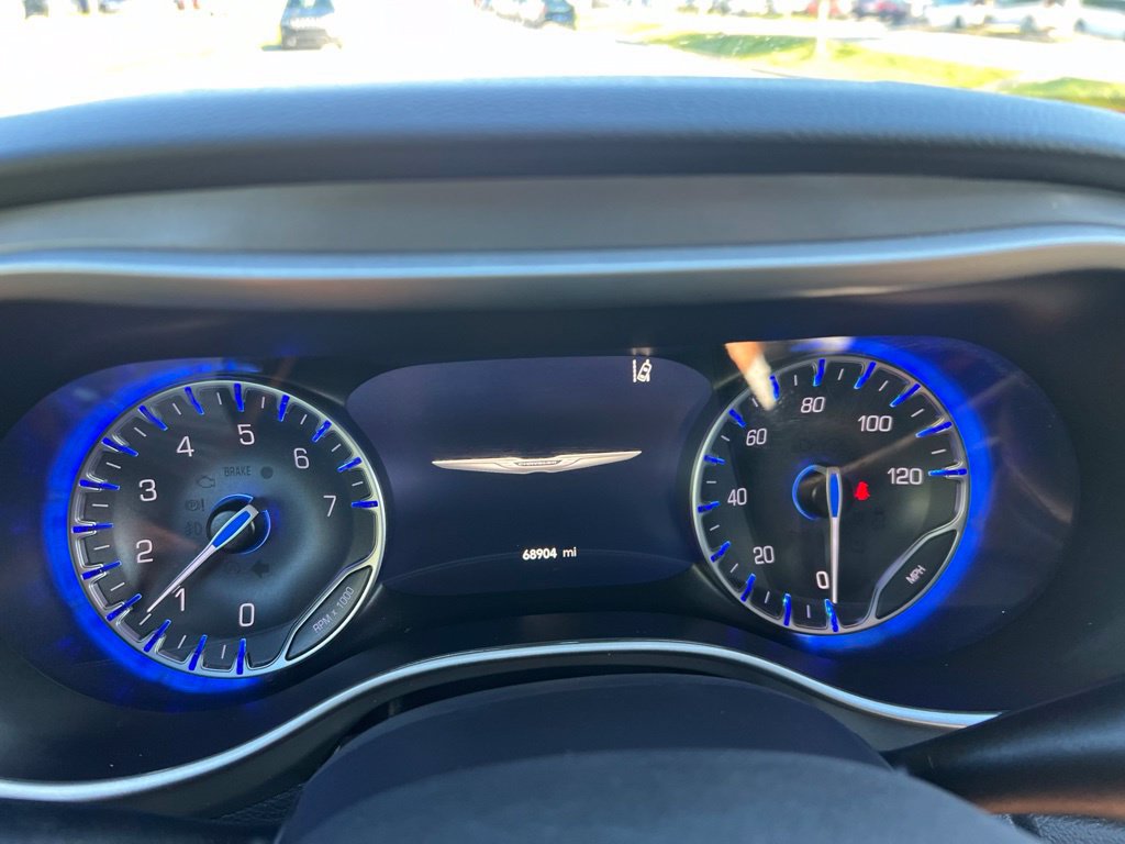 Certified 2025 Chrysler Pacifica Select FWD image 45