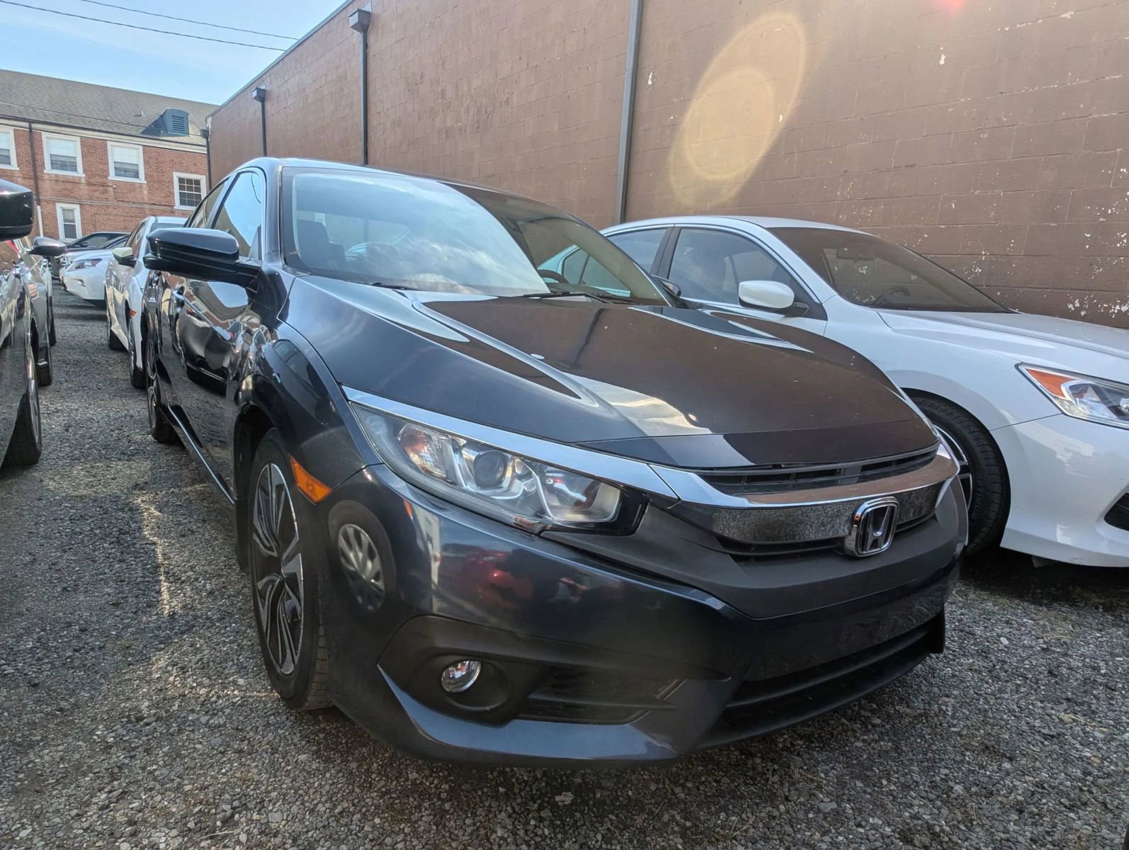 Used 2017 Honda Civic EX-T image 4