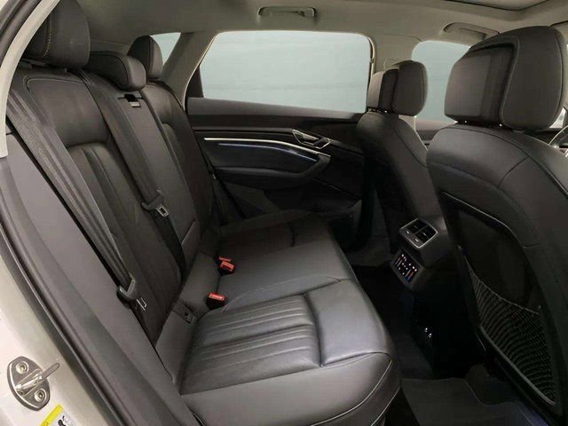 Used 2024 Audi Q8 e-tron Premium Plus w/ Premium Plus Package image 80