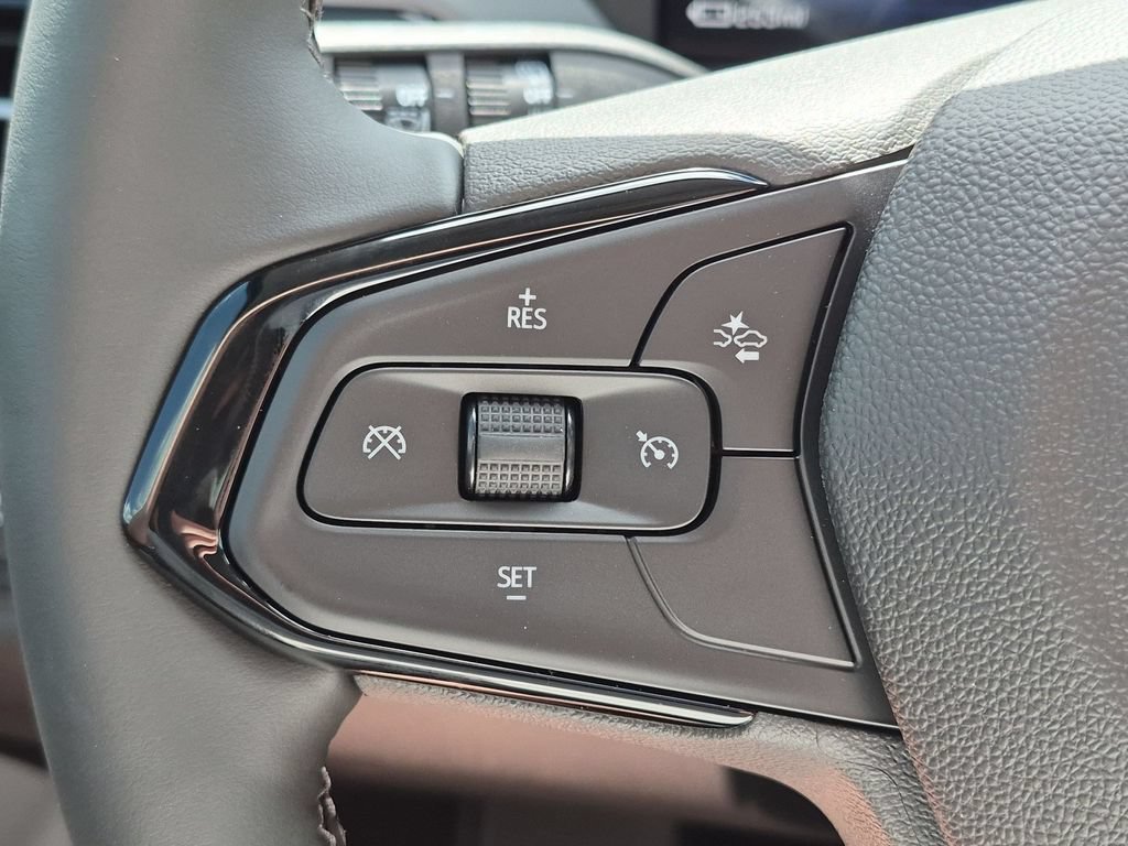 New 2027 Chevrolet Bolt LT w/ Comfort Package FWD image 17