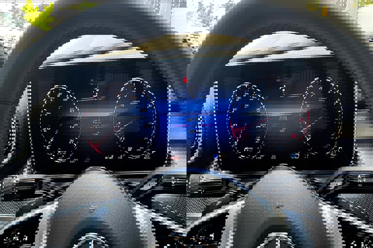 Used 2025 Mercedes-Benz C 300 Sedan image 24