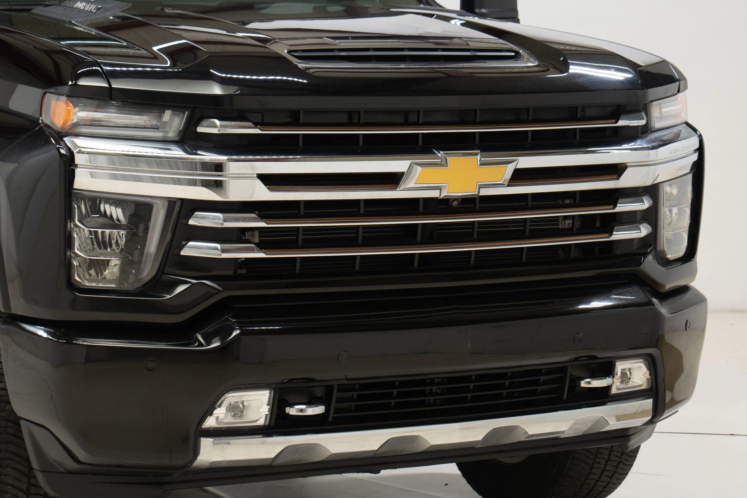 Used 2022 Chevrolet Silverado 2500 High Country w/ Technology Package image 11