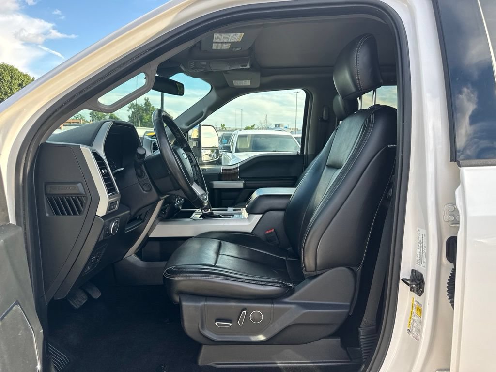 Used 2018 Ford F150 Lariat w/ Equipment Group 502A Luxury AWD/4WD image 12