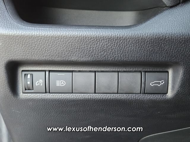 Used 2020 Toyota RAV4 XLE w/ Convenience Package FWD image 25