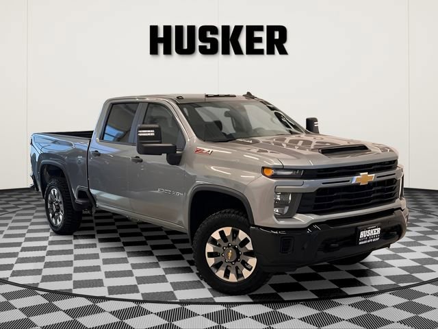 Used 2025 Chevrolet Silverado 2500 Custom w/ Custom Value Package AWD/4WD image 1