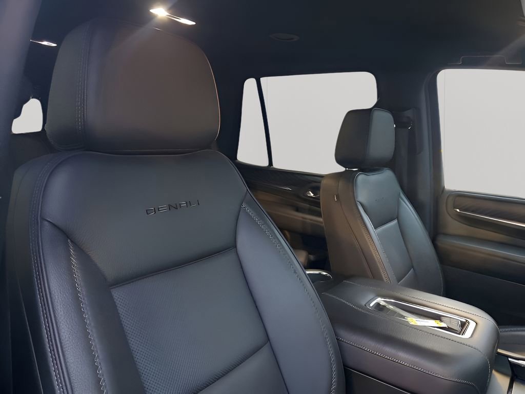 Used 2023 GMC Yukon Denali image 15