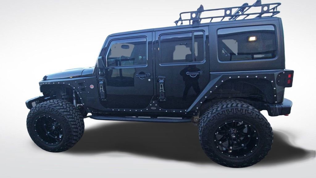 Used 2017 Jeep Wrangler Unlimited Rubicon image 5