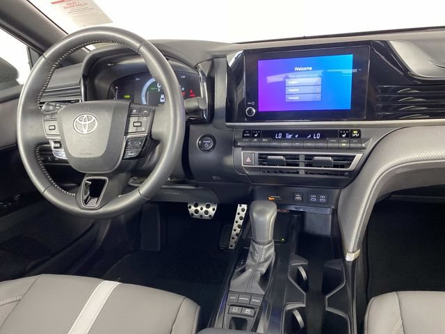 Used 2025 Toyota Camry SE w/ Convenience Package AWD/4WD image 14