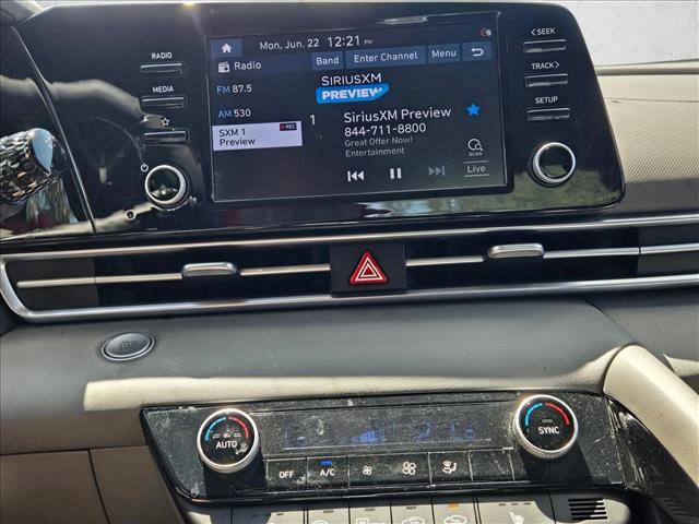 Used 2022 Hyundai Elantra SEL w/ Convenience Package FWD image 15