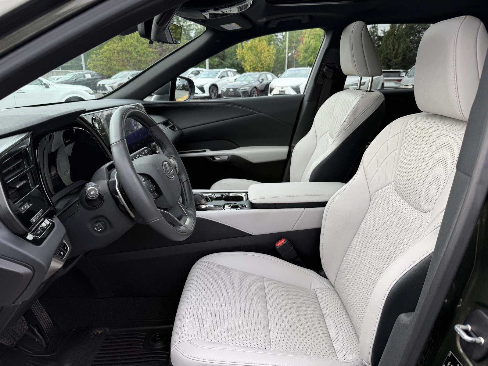 Used 2025 Lexus RX 350 Premium Plus w/ Convenience Package AWD/4WD image 13
