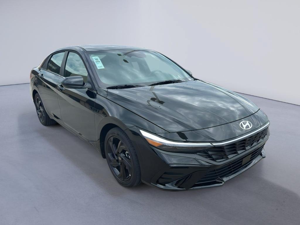 New 2026 Hyundai Elantra SEL Sport Premium FWD image 2