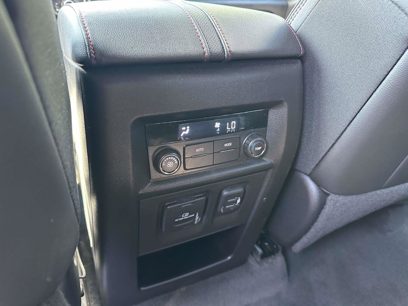 Used 2023 Chevrolet Traverse RS image 10