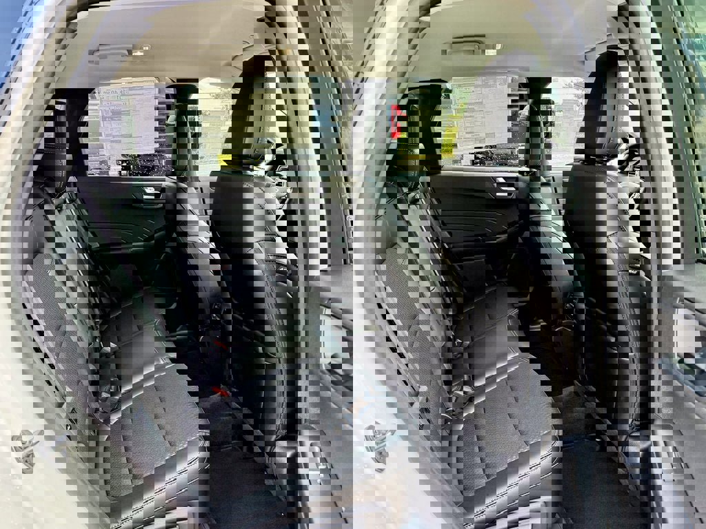 New 2025 Ford Escape SE image 16
