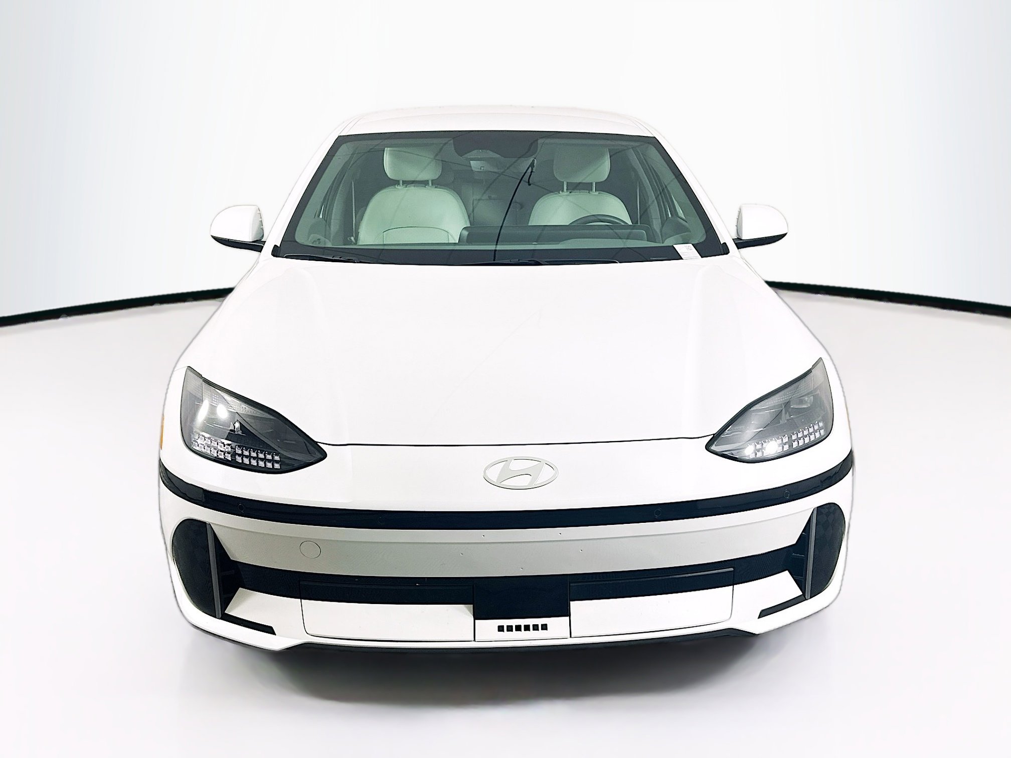 Used 2024 Hyundai Ioniq 6 SEL RWD image 2