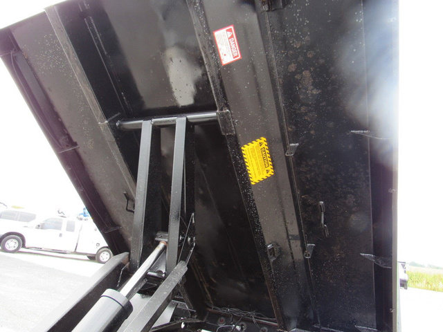 Used 2023 Ford F550 4x4 Regular Cab Super Duty image 38
