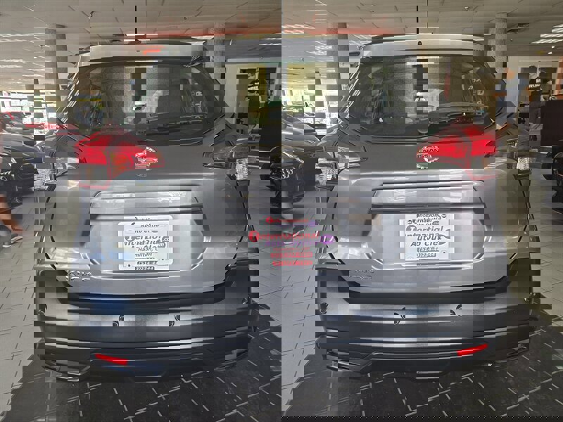 Used 2020 Nissan Kicks S image 5