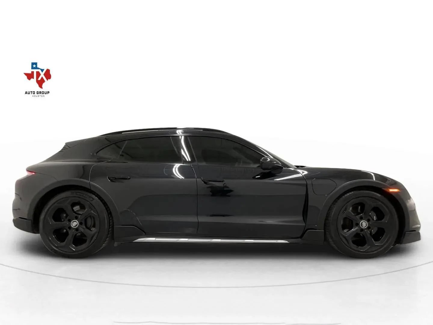 Used 2023 Porsche Taycan 4 Cross Turismo AWD/4WD image 44