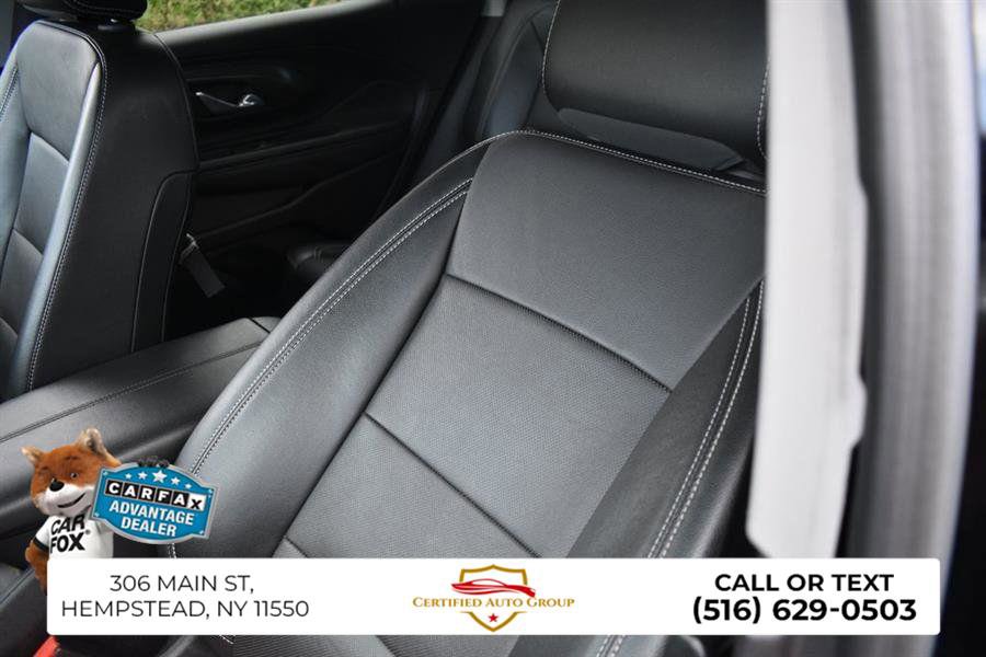 Used 2023 GMC Terrain SLT image 13