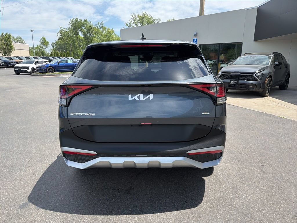 Used 2025 Kia Sportage LX AWD/4WD image 9