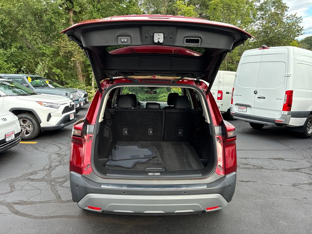 Certified 2023 Nissan Rogue SV w/ SV Premium B Package AWD/4WD image 13