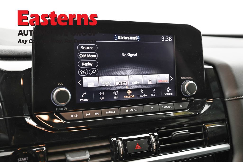 Used 2025 Nissan Pathfinder SV FWD image 19