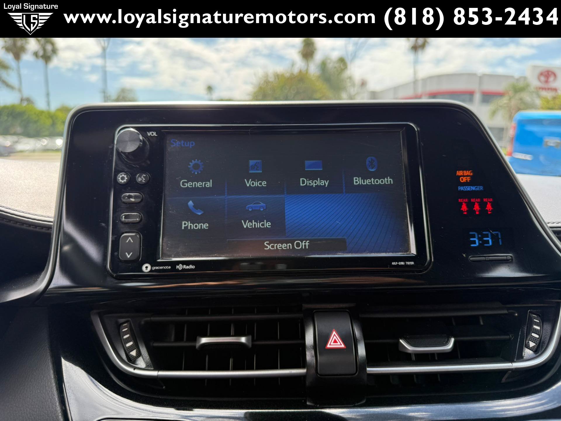 Used 2018 Toyota C-HR XLE FWD image 22