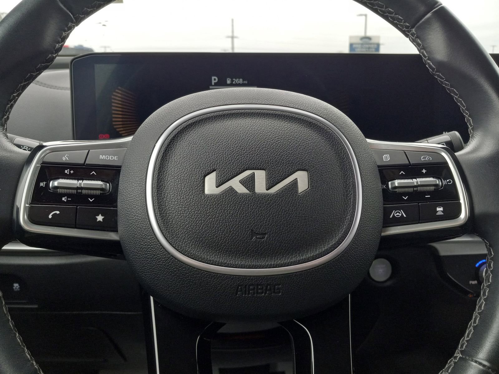 Used 2024 Kia Sorento S image 20