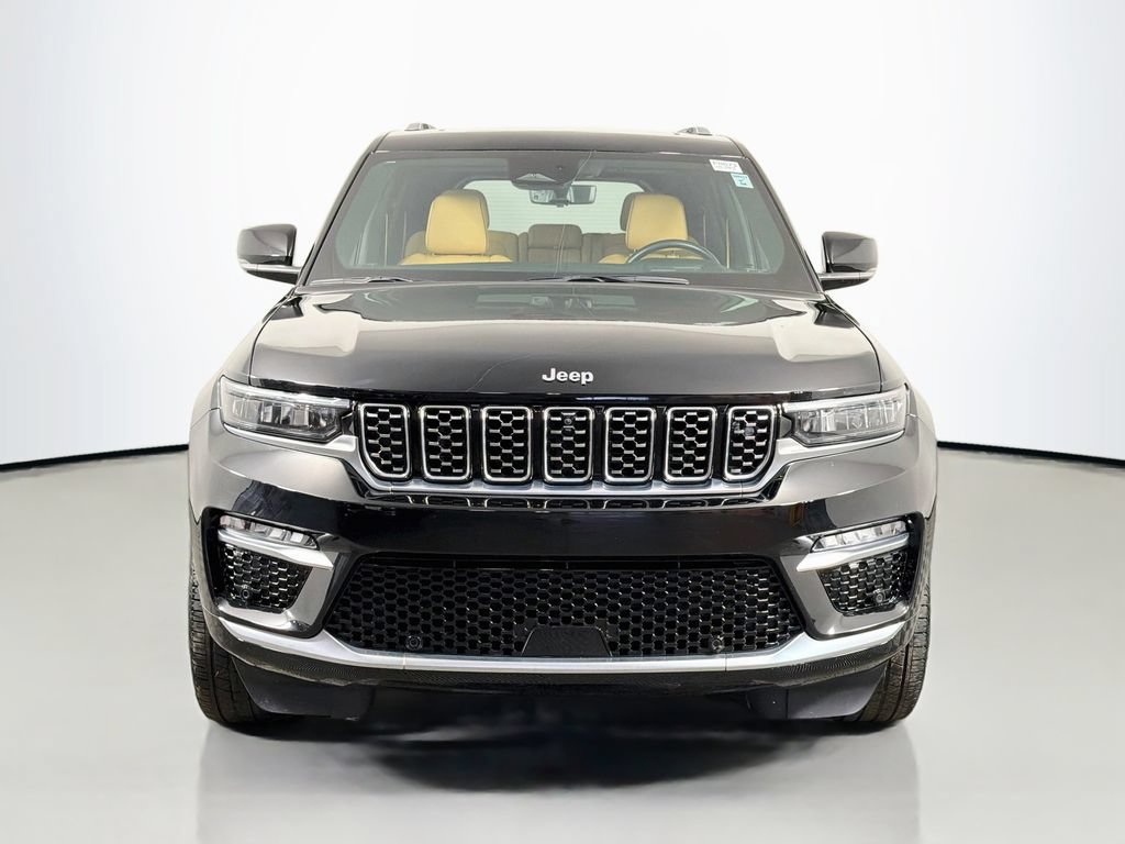 Used 2023 Jeep Grand Cherokee Summit AWD/4WD image 2