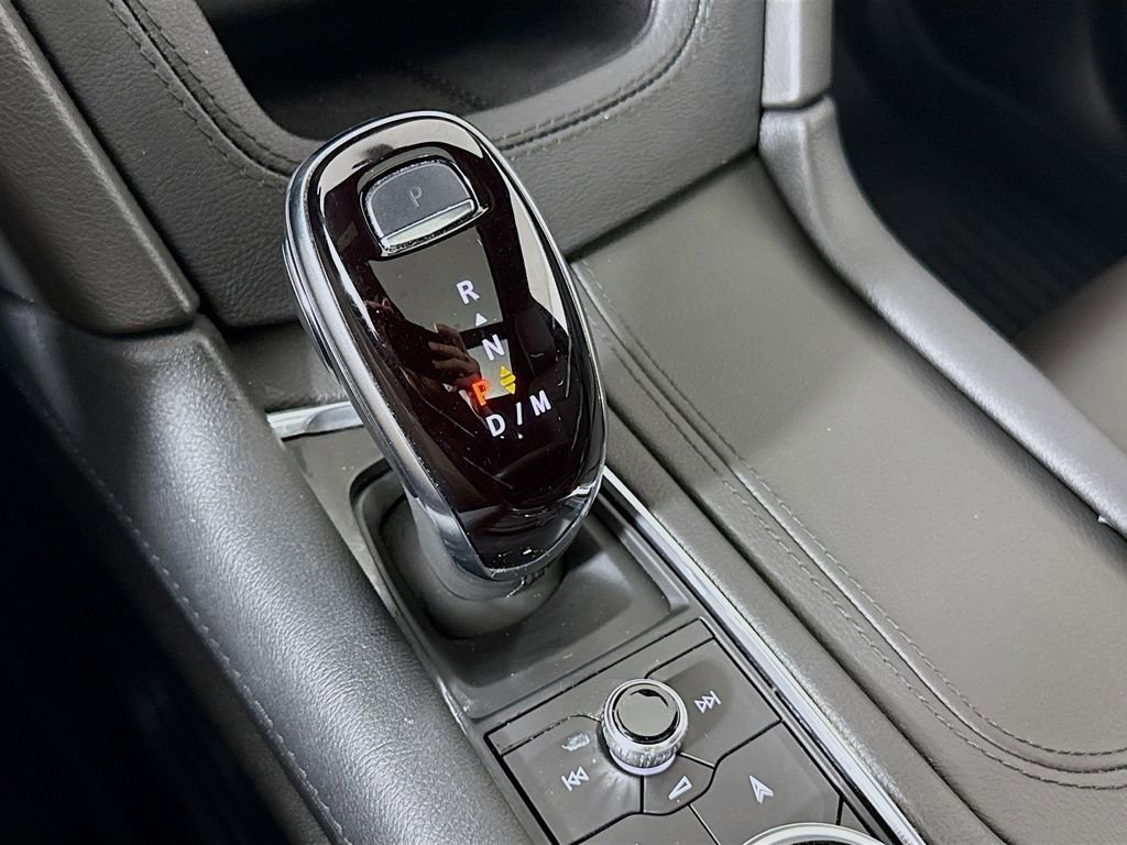 Certified 2025 Cadillac XT5 Premium Luxury w/ Technology Package image 17