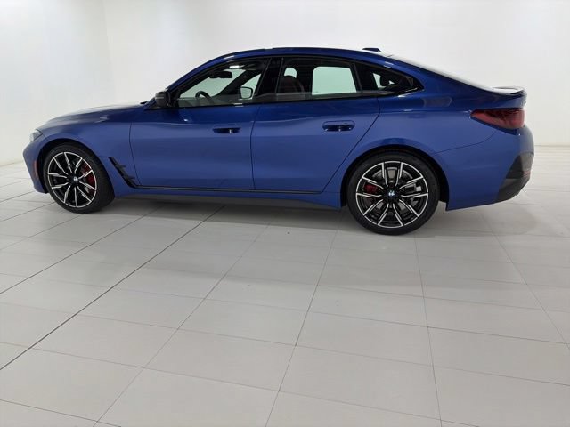 Used 2026 BMW 430i xDrive w/ M Sport Package AWD/4WD image 2