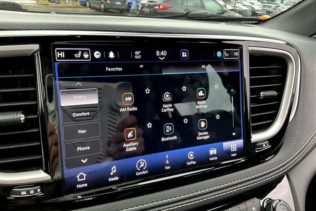 Used 2021 Chrysler Pacifica Touring-L w/ Uconnect Theater Family Group AWD/4WD image 15
