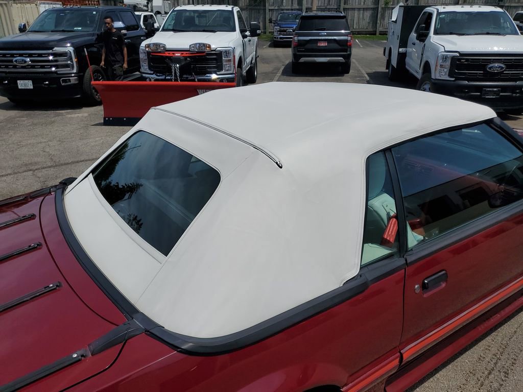 Used 1988 Ford Mustang GT RWD image 12