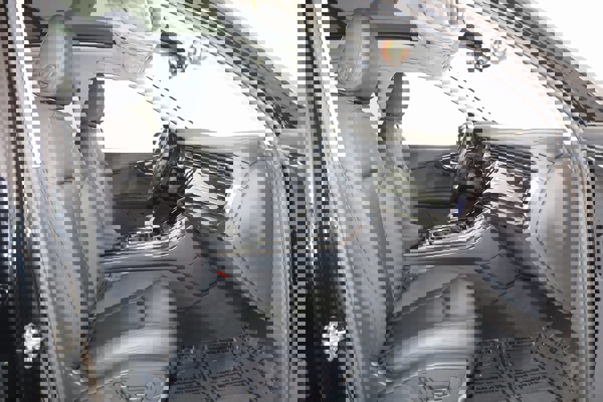 Used 2022 Audi Q7 Premium Plus w/ Premium Plus Package image 13